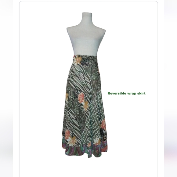 Dresses & Skirts - Reversible skirt